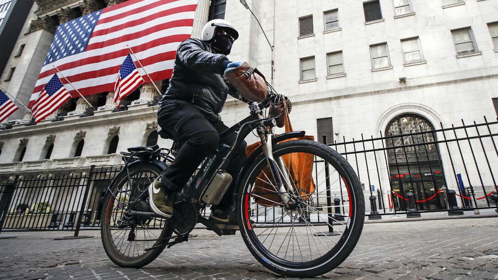 🍎 NYC Hands Down Big Decisions on Ebike Safety
