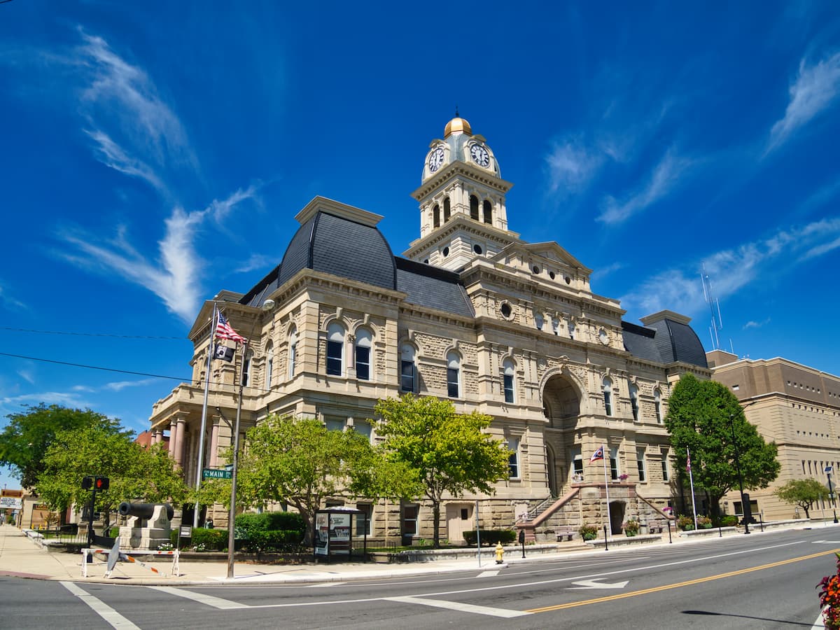 courthouse in Ohio city