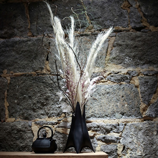 ABELIA VASE by Object Van Brandenburg