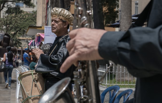 Oscar-Zuluaga-cronicas-del-barrio-aranjuez-5+.jpg