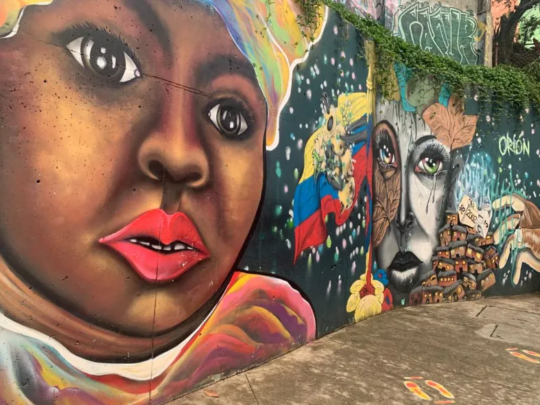 Foto artículo > Mural vs graffiti.