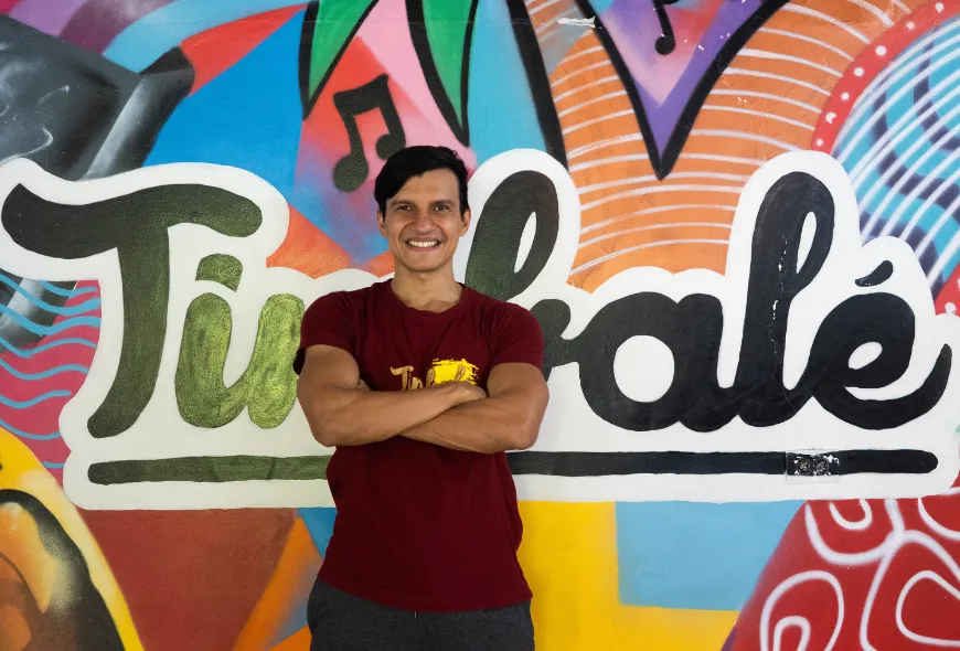 Timbale-juan-cronicas-del-barrio-envigado-2
