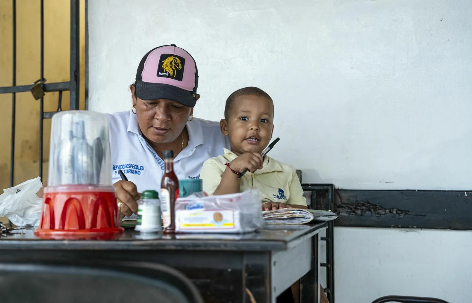 5-gladiz-lozano-cronicas-del-barrio-pablo-munoz