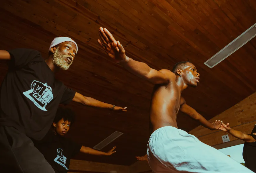 Afropower-cronicas-del-barrio-moravia-1