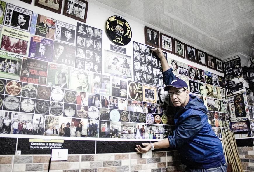 Gustavo-rojas-cronicas-del-barrio-manrique-11