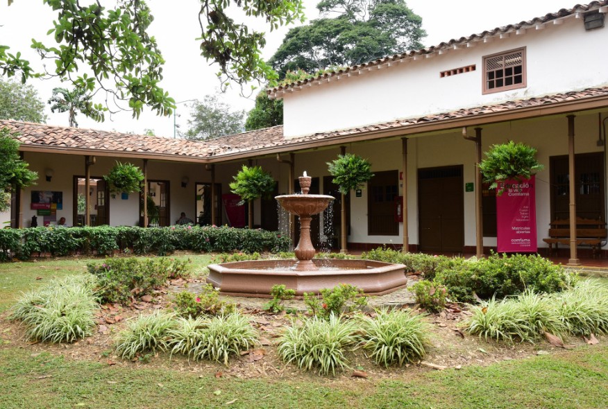 Sede Comfama Barrio Pérez foto 2