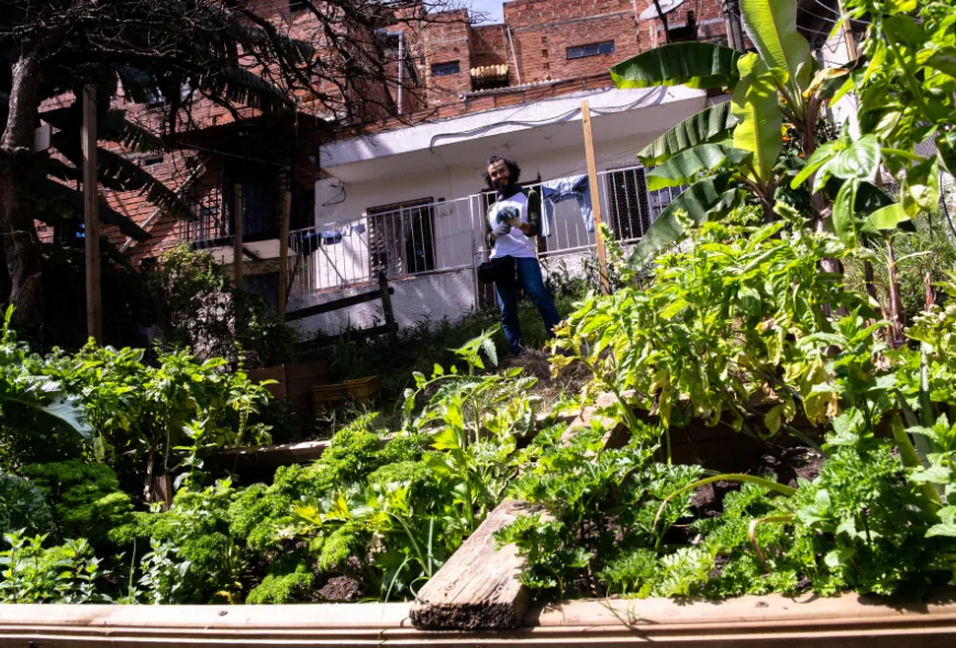 Arbey-gomez-tricilab-cronicas-del-barrio-moravia-16