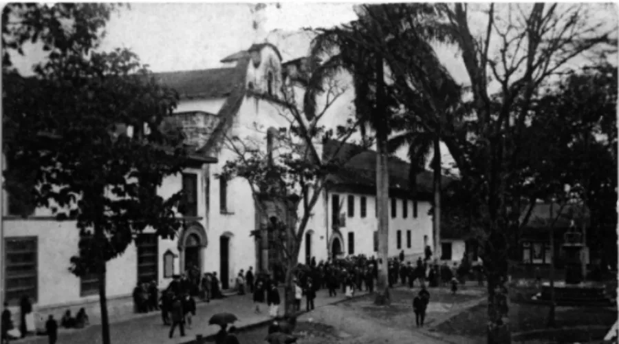 Claustro 1890