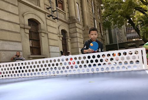 ¡Ping-pong en Plazuela San Ignacio!