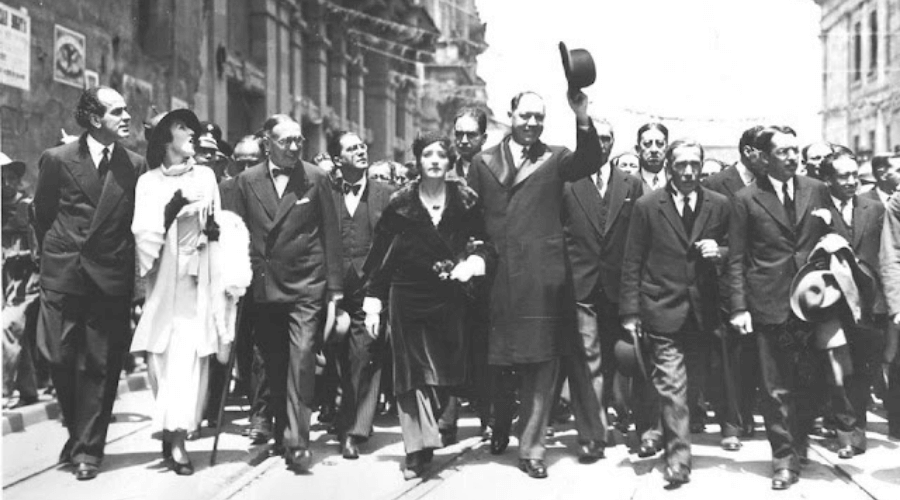 1930