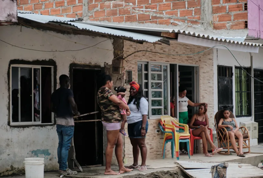 Luisa-perea-cronicas-del-barrio-apartado-5