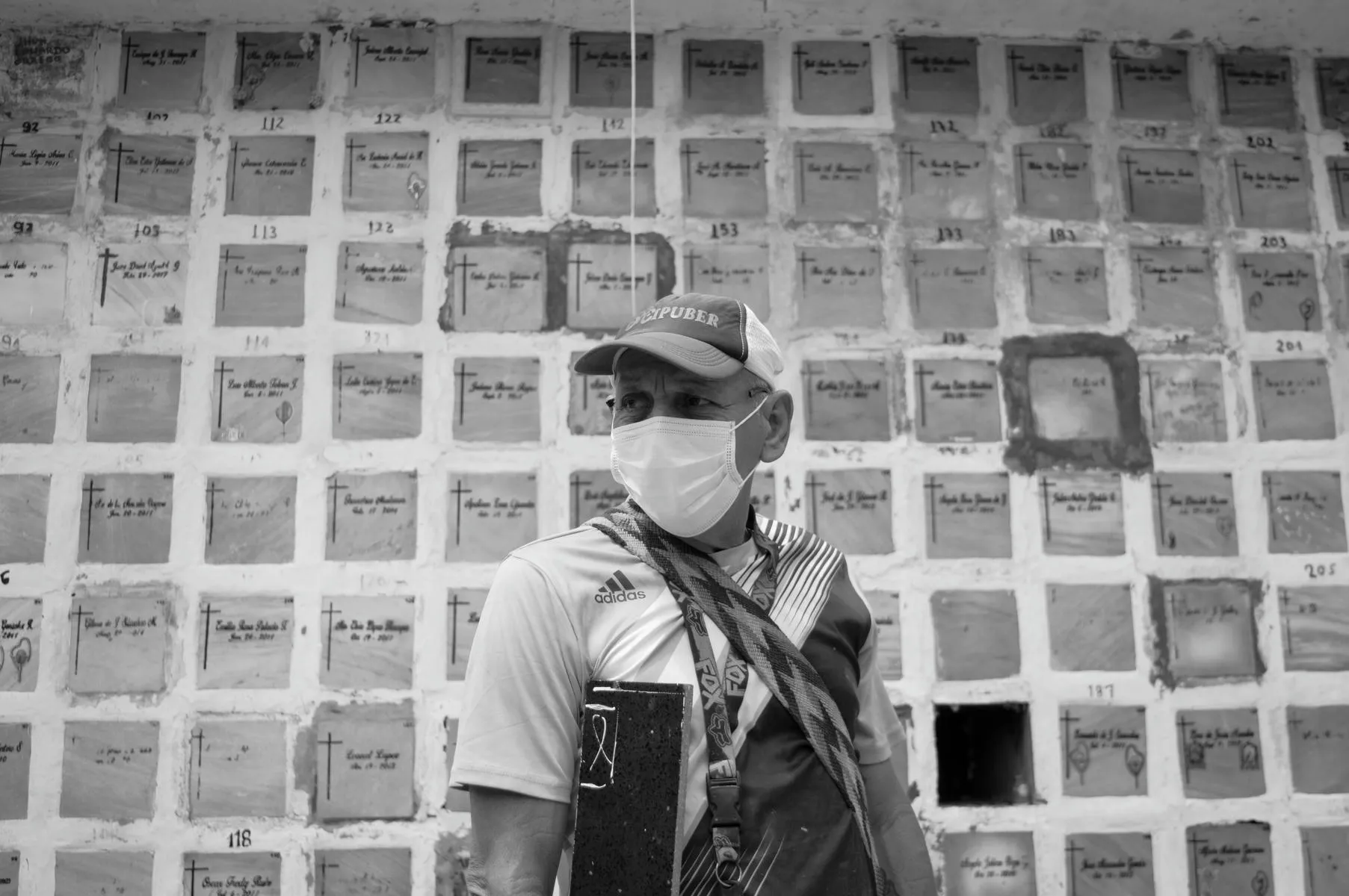 023byron-cronicas-del-barrio-juan-jose-henao
