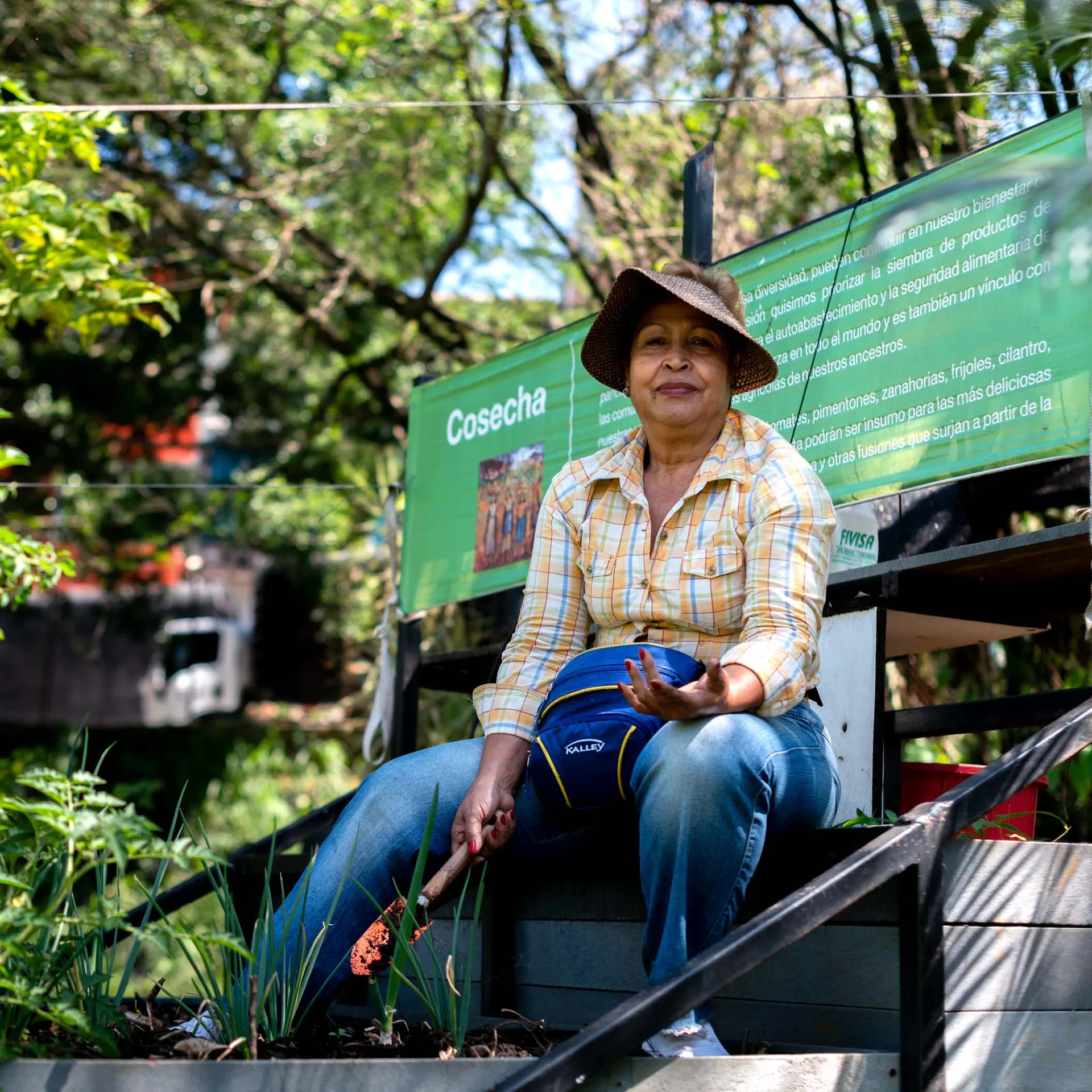 14-elogio-a-los-que-se-rebelan-cronicas-del-barrio-federico-ruiz