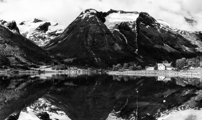 770x460-iShares-mountain.jpeg