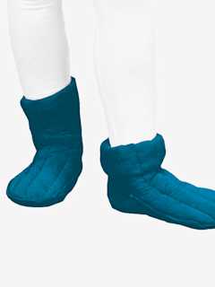 __Caresia garments are off-the-shelf bandage liners that simplify and enhance standard bandaging techniques. They eliminate all of the under layers of traditional bandaging, reducing your patients’ stress while saving you and your patient time.__
- Addresses swelling and discomfort in the foot
- Closed toe style provides full coverage of the foot