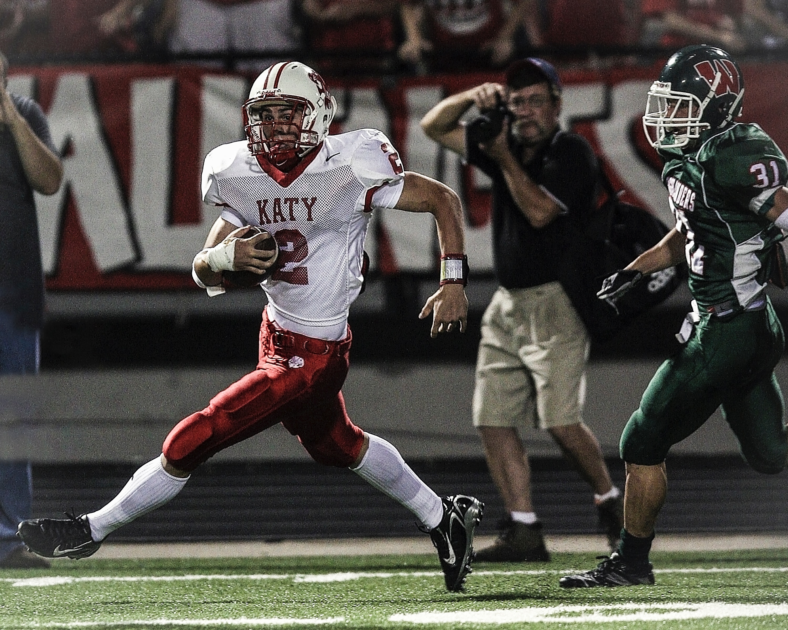 fit-to-play™ fitness training client playing football fit-to-play™ fitness training client playing football