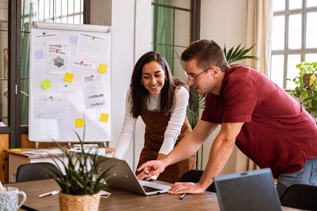 Visual - Customer story - Treehouse Stock image