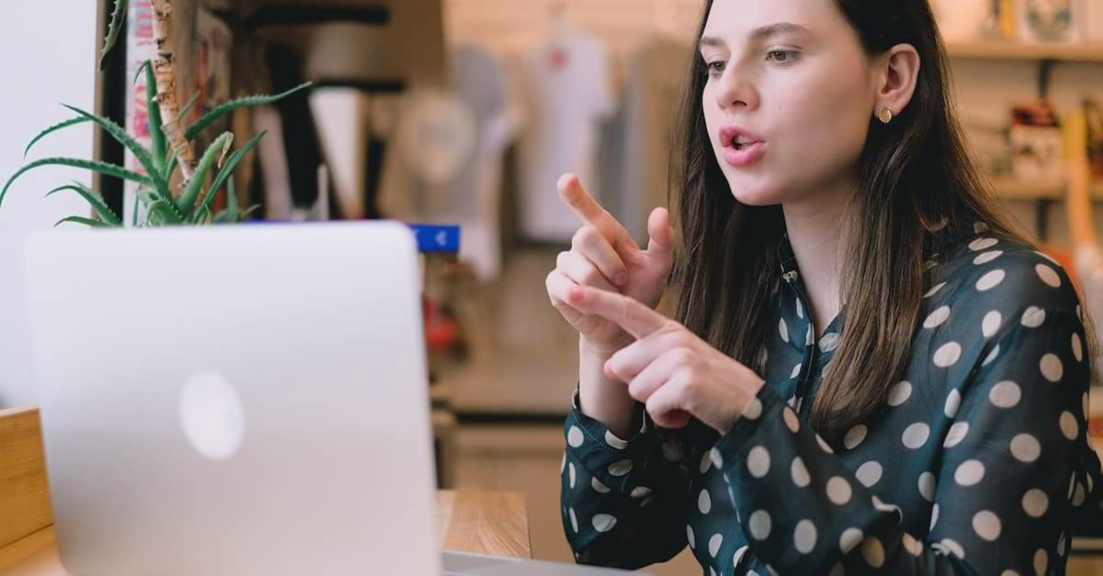 Pourquoi la Macif a une stratégie digitale qui fonctionne ? Optimisation, conversion on vous dit tout — Cover Image