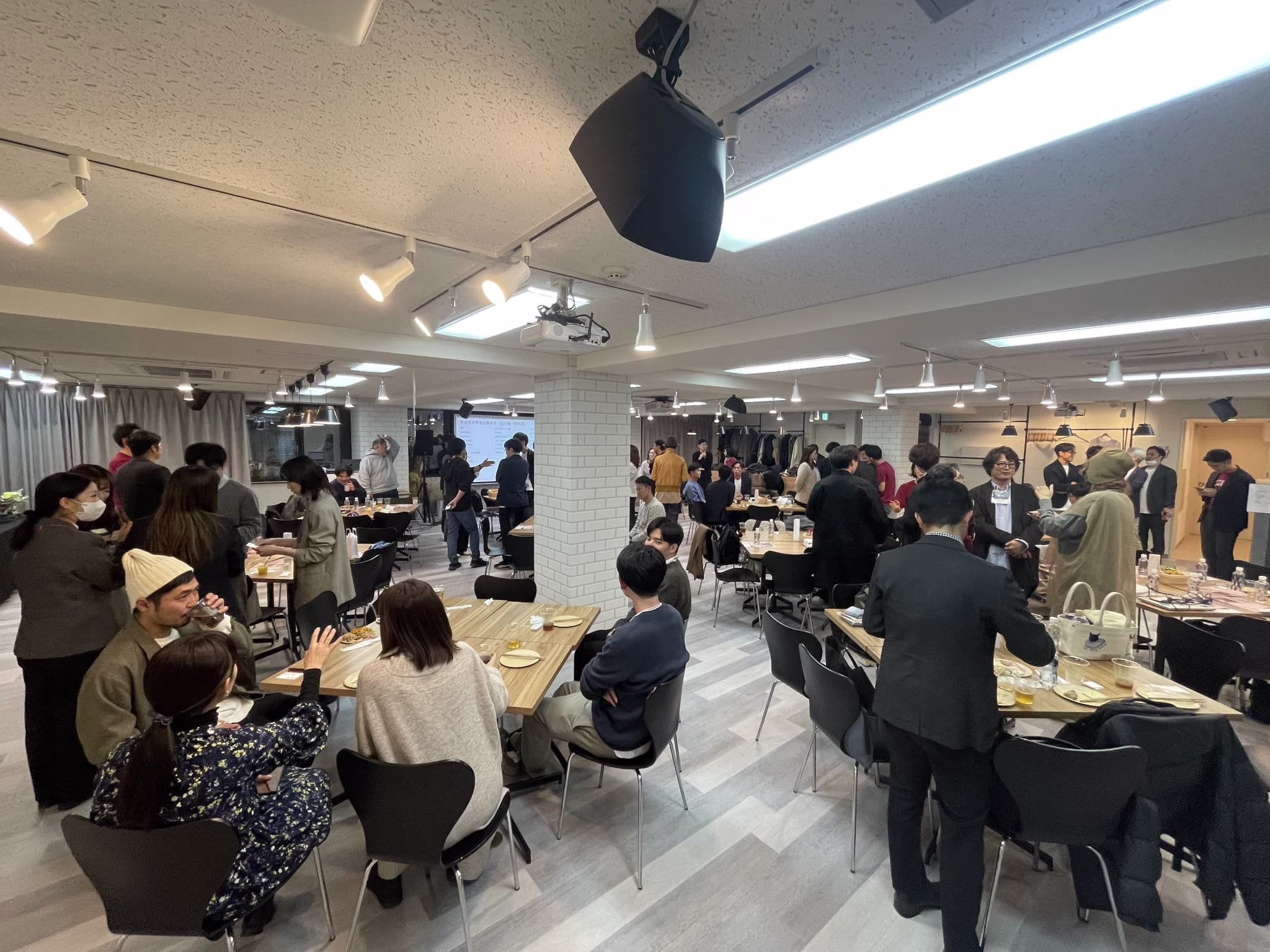 テーブルディスカッション&懇親会