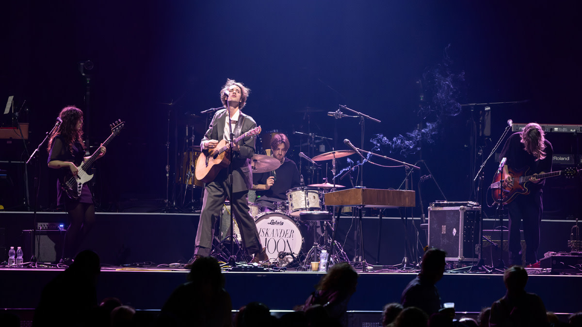De band Iskander Moon op het podium in de AFAS Dome.