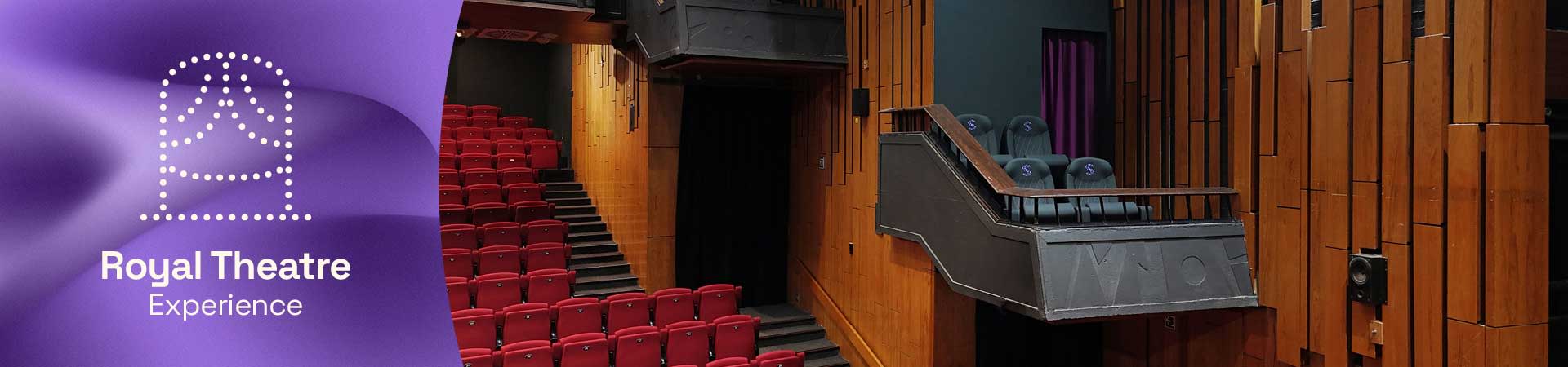 Royal Theatre Experience logo naast een foto van rode zetels en een theaterloge