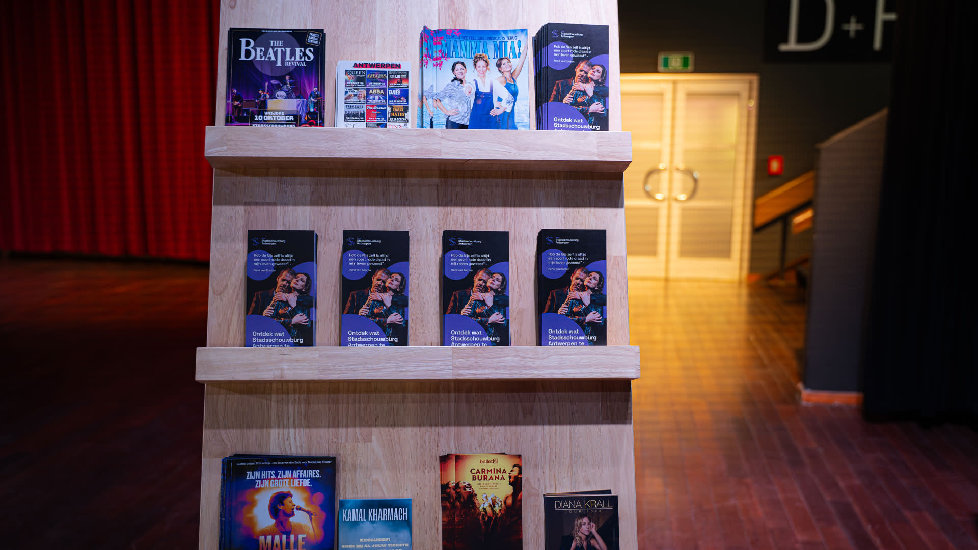 Be•at Media verspreidt vier keer per jaar een eigen theaterfolder op een oplage van 10.000 exemplaren.