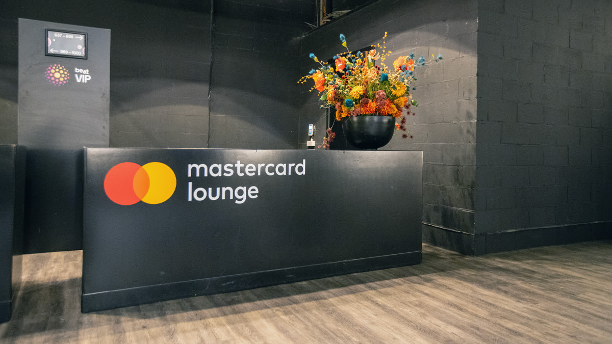 Beeld van de Mastercard Lounge in de AFAS Dome.