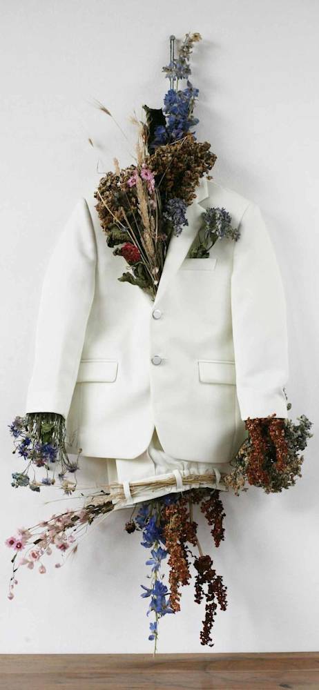 blazers-holding-christopher-kelly