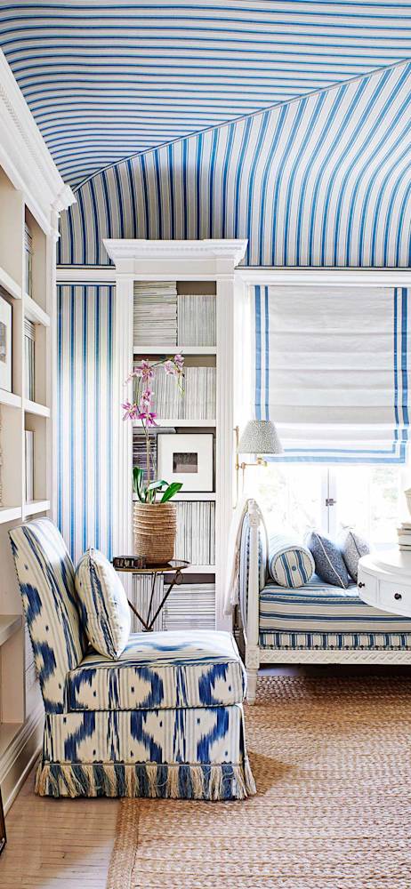 hamptons-holding-amy-neunsinger