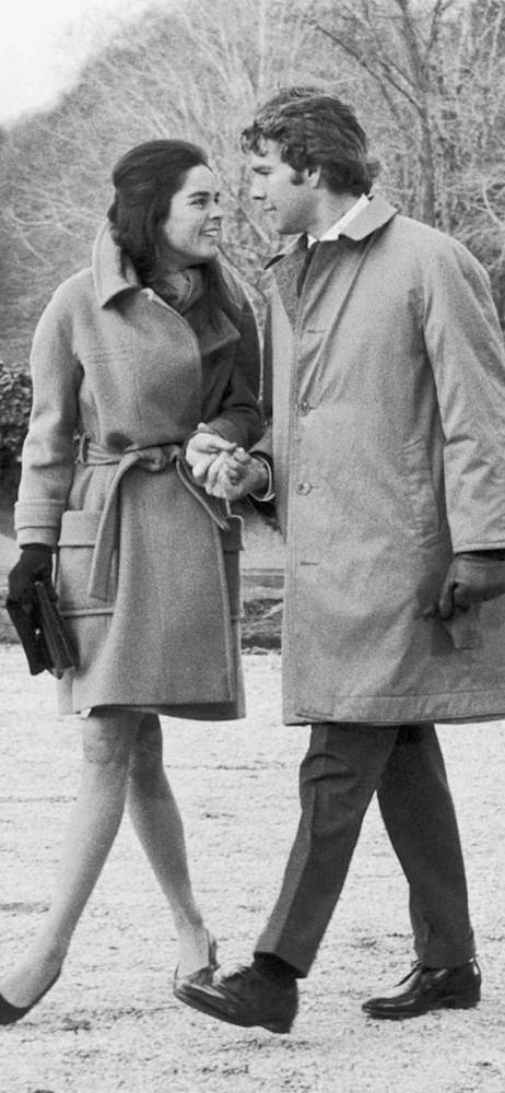 love-story-still-ali-macgraw