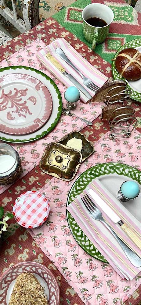 spring-table-holding-lonika-chande