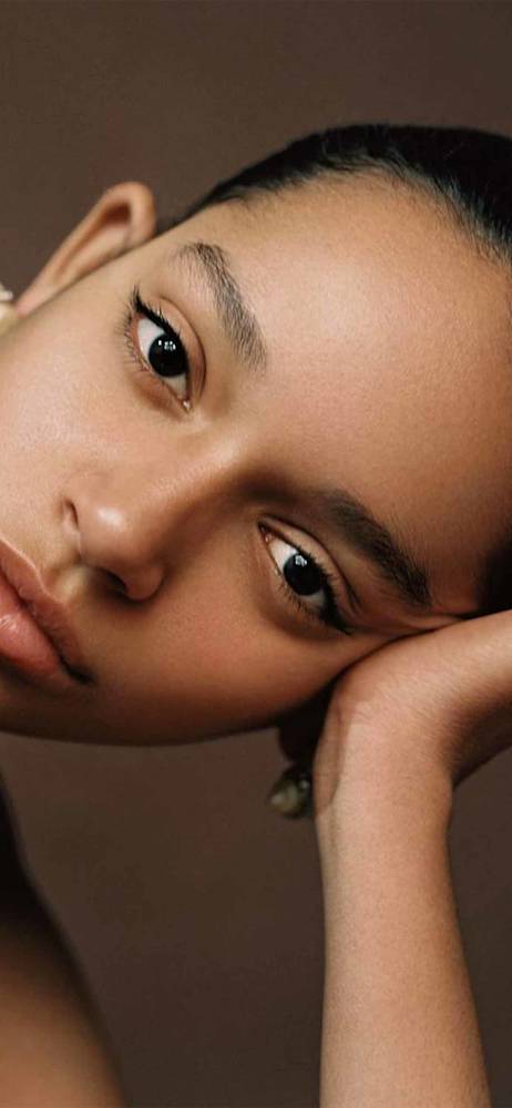 barely-there-maekup-holding-netaporter