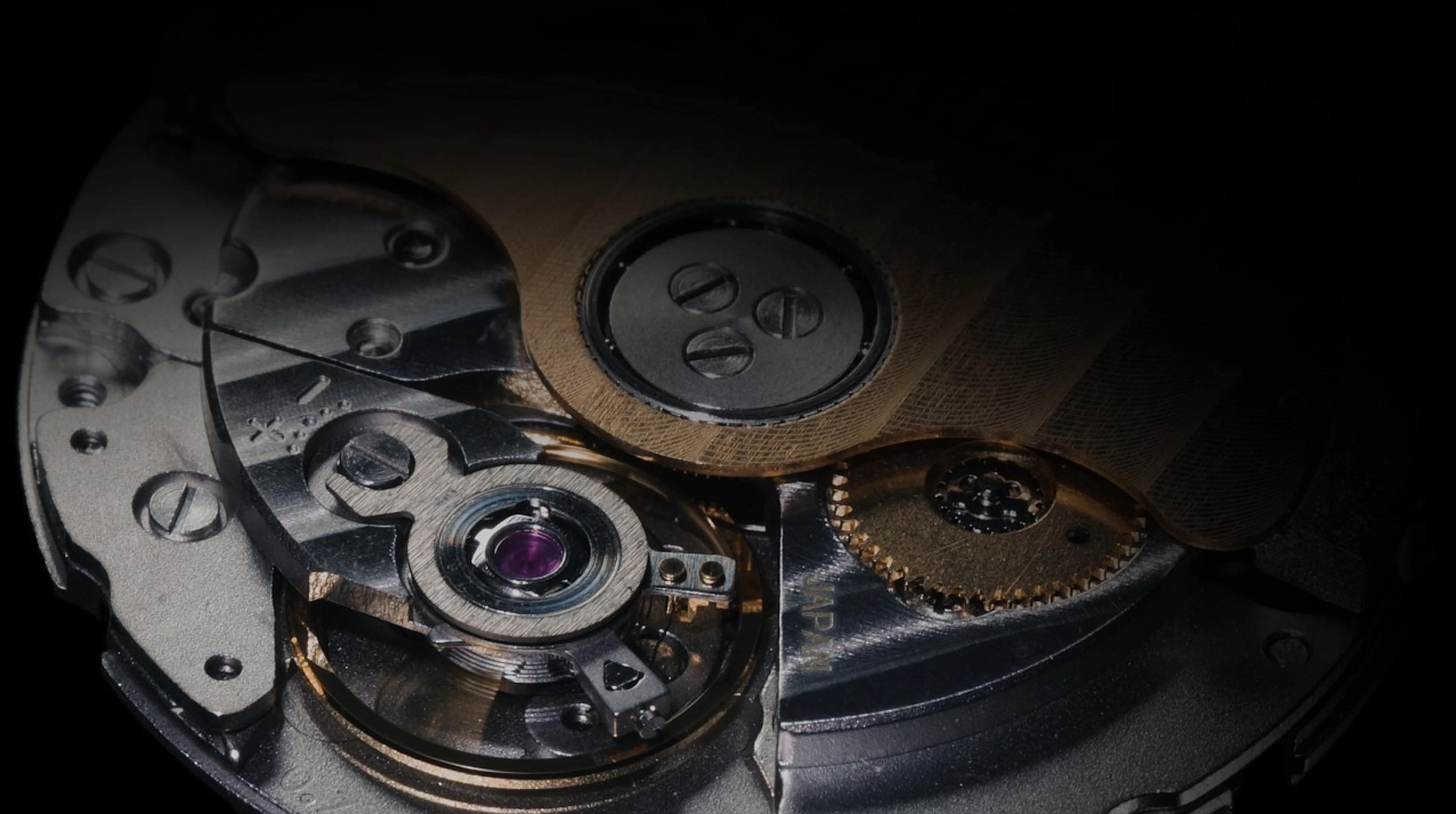 Automatics | Bulova Cares Section | Care for Watch | Image with Focal Point | Image