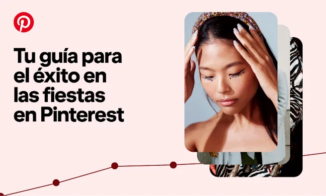 El texto “Tu guía para el éxito en la temporada de fiestas en Pinterest” se encuentra junto a una pila de tres Pines festivos.