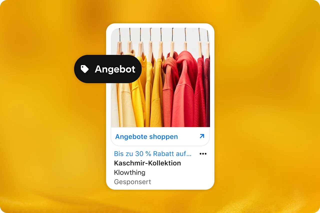 Eine Anzeige auf Pinterest mit einem Ständer mit bunten Kleidungsstücken vor einem gelben Hintergrund. Sie enthält ein Overlay mit einem Sale-Tag. Unter dem Bild sind Details zu einem Sale mit 30 % Rabatt für ein fiktives Unternehmen namens Klowthing.