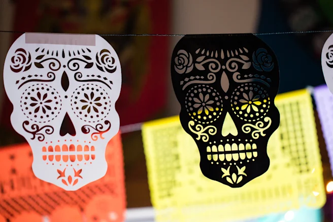 Decorative paper skull banners