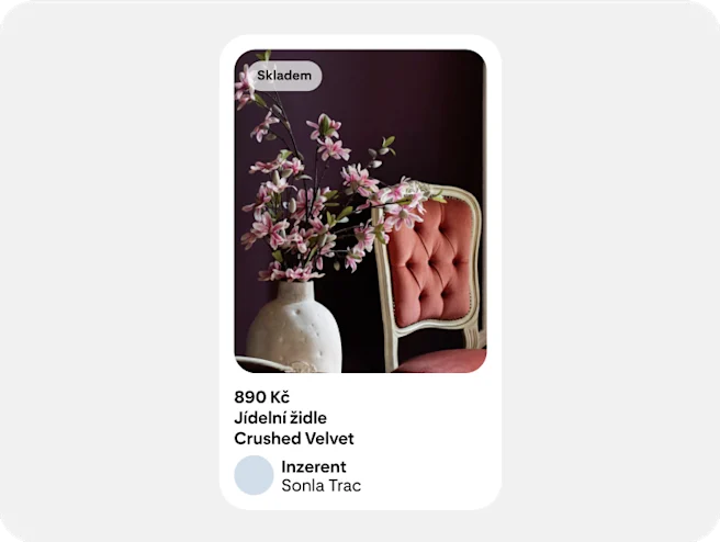 Nákupní reklama zobrazuje nábytek s informacemi o dostupnosti a cenách.
