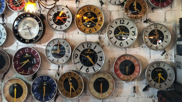 Time in Canada: Time Zones, Difference with Mexico & Travel Planning Tips