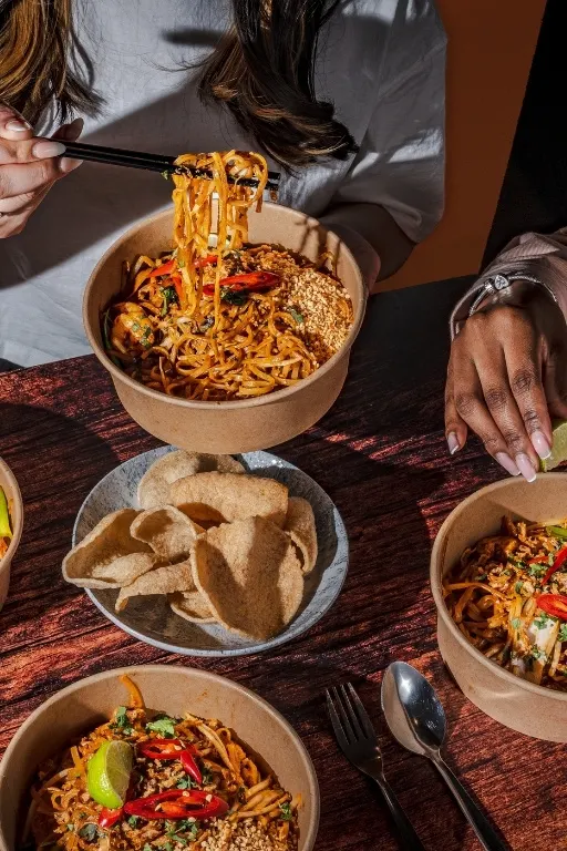 bt-padthai-mob bt-padthai-mob