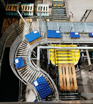 Bålsta transportbana kartong UNE5766.jpg px2000