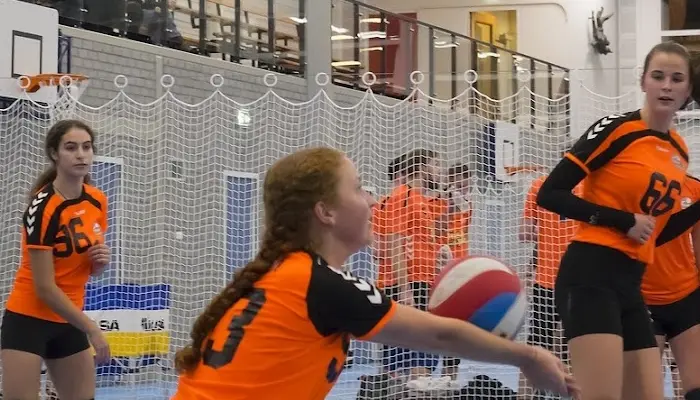 There is no I in team