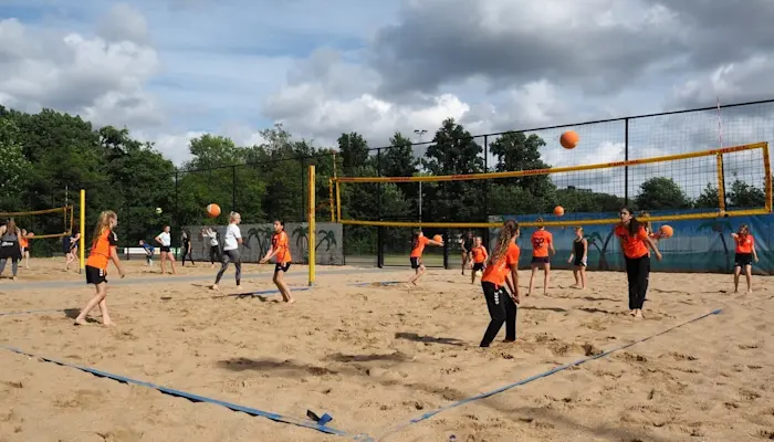 Ons eigen beachvolleybal strand!