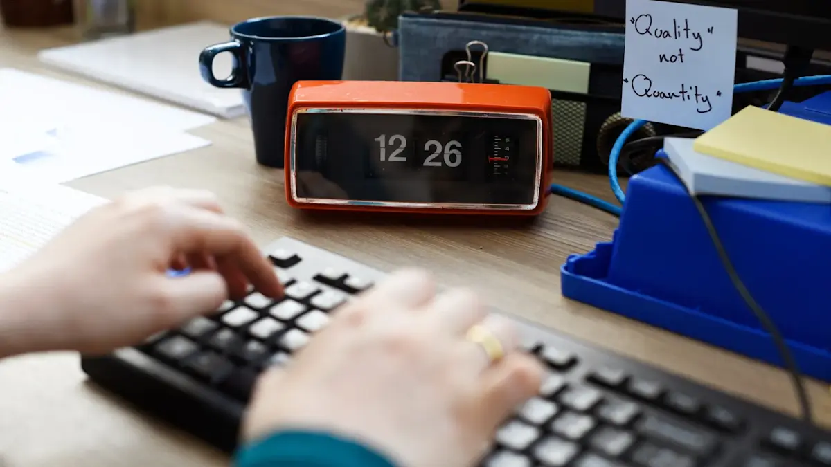 Small Businesses Save Hours Weekly with Payroll & HR Software Small Businesses Save Hours Weekly with Payroll & HR Software