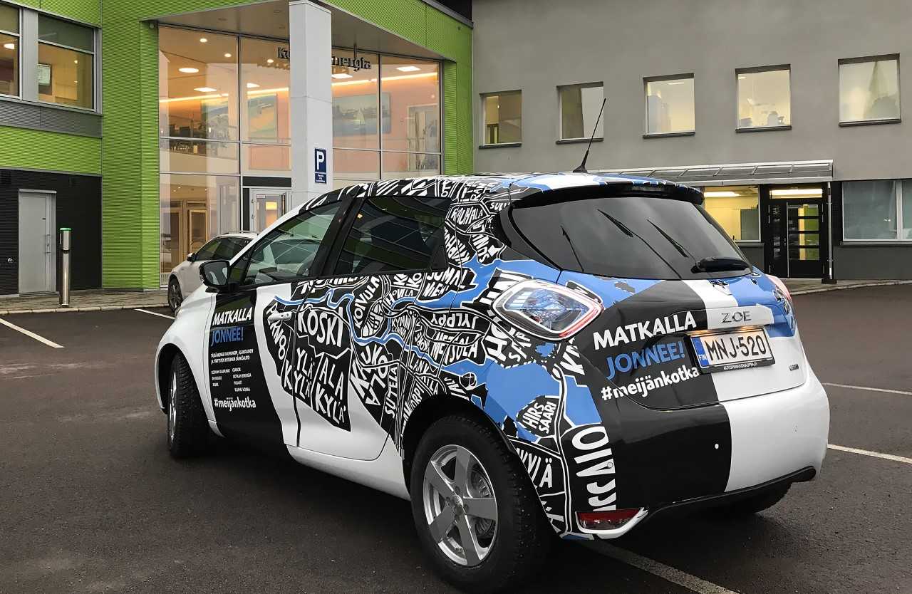 Kotkan yhteisautot herättävät positiivista huomiota kaupunkikuvassa. (Kuva: Jari Pitkäkangas)