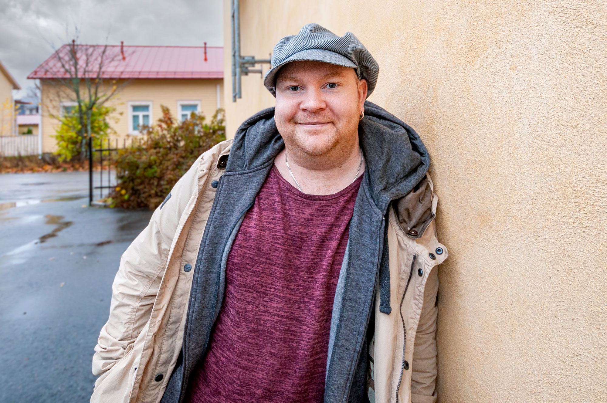 Jaakko Loukkola haluaa nostaa kulttuurialan tilanteen avoimeen keskusteluun, jotta alalle saataisiin selvät säädökset ja ohjeet poikkeusaikana toimimiseksi. Kuva: Jamina Satamo.