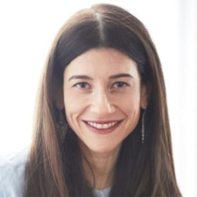 Lesley Bearg headshot