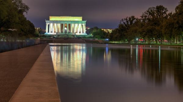 Shutterstock Custom shoots landmarks with Huffington Post