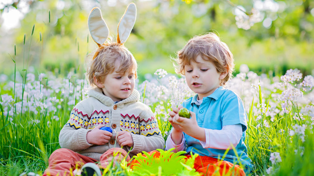 10 Secrets for Taking Family Easter Photos That Sell
