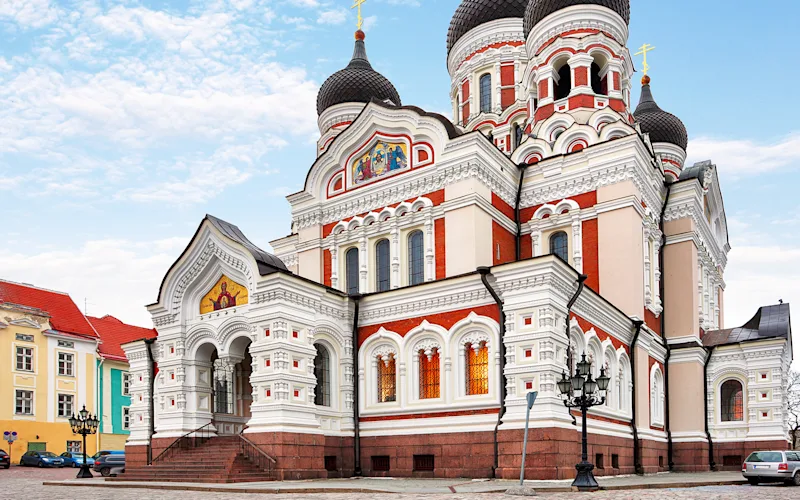 Tour Tallinn with a local guide
