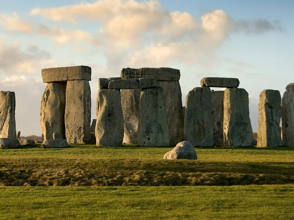 stonehenge-uk-winter-day.-swiper-hero-gallery